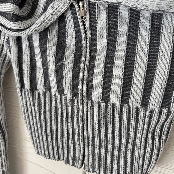 Fashion Nova Zip-Up Sweater | Oversized Slouchy Collar- Size S - Picture 5 of 5